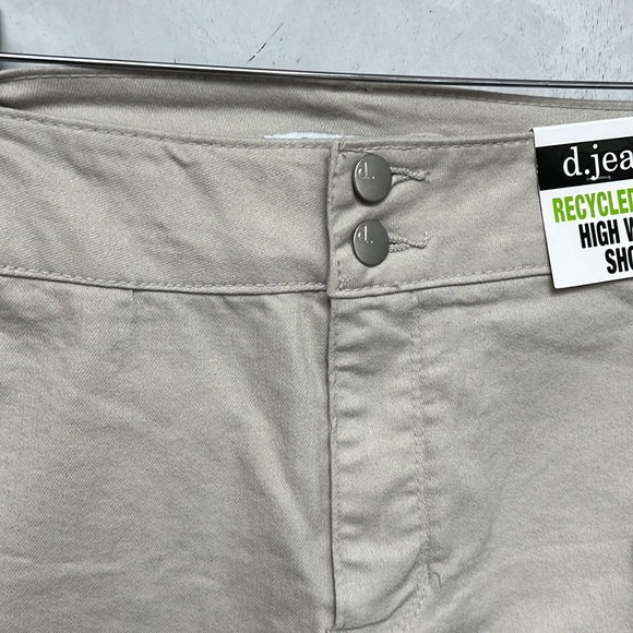 NWT d.jeans Khaki Recycled Twill High Waist Short. Size 16 - Picture 4 of 8
